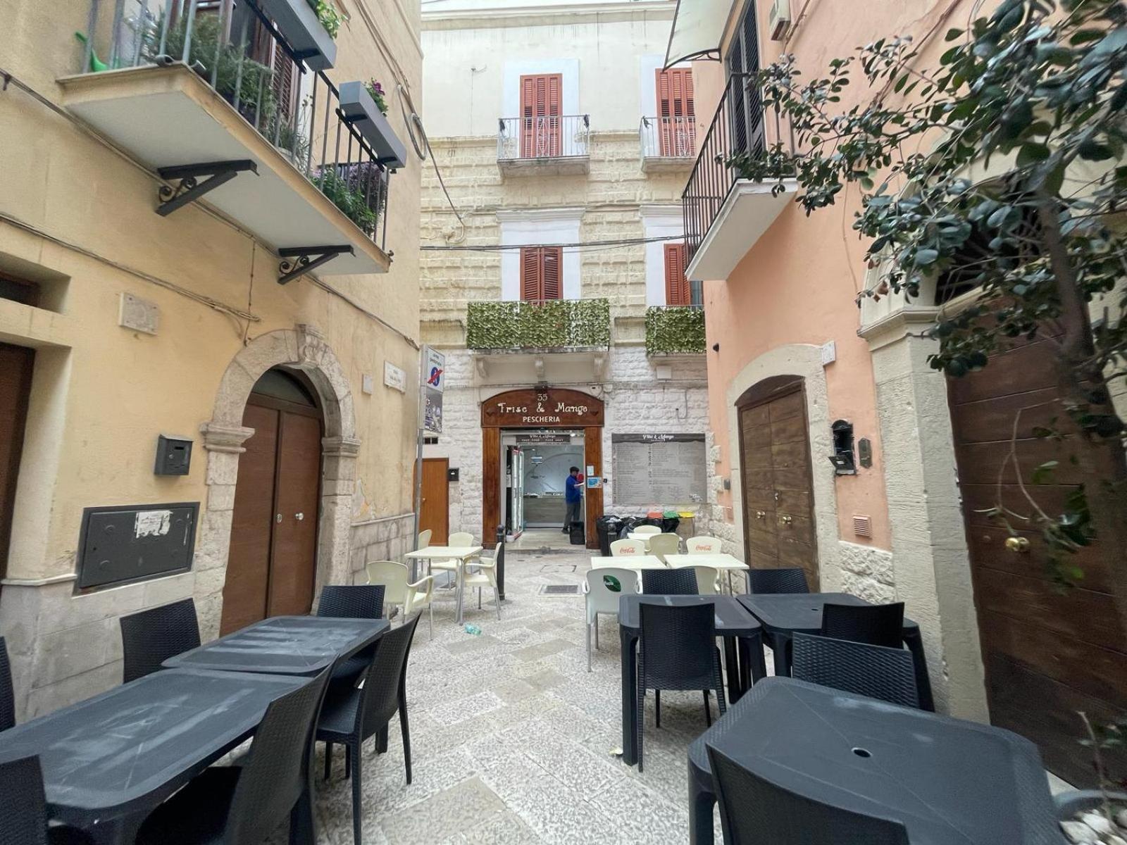 Corte Del Dattilo Nel Borgo Antico Bari Esterno foto
